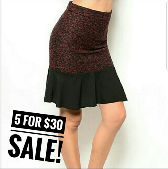 Chupchick Dresses & Skirts -  SALE! Red houndstooth skirt